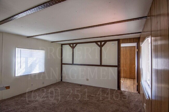 Building Photo - 2-Bedroom 1-Bathroom Home