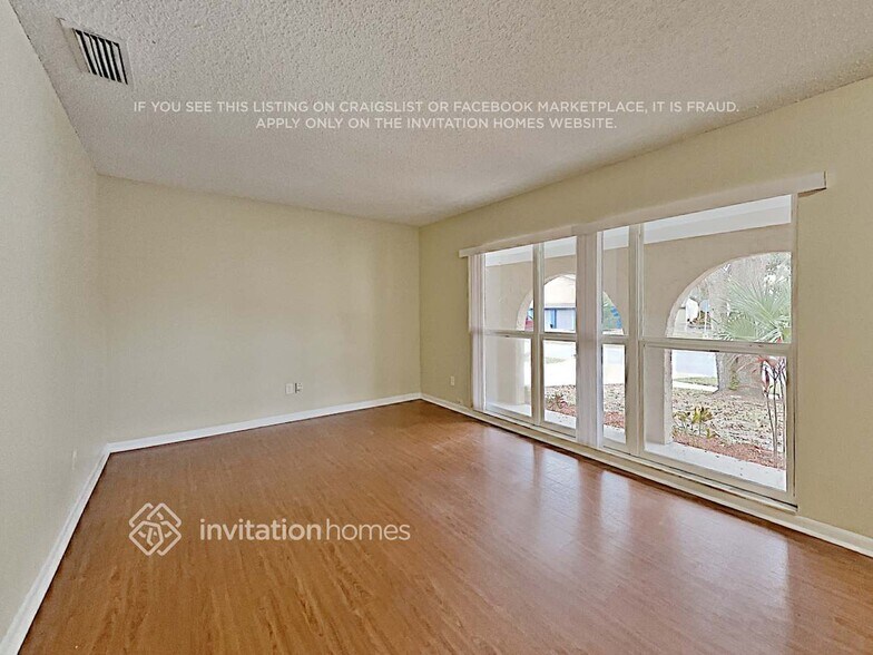 Building Photo - 16334 Bonneville Dr
