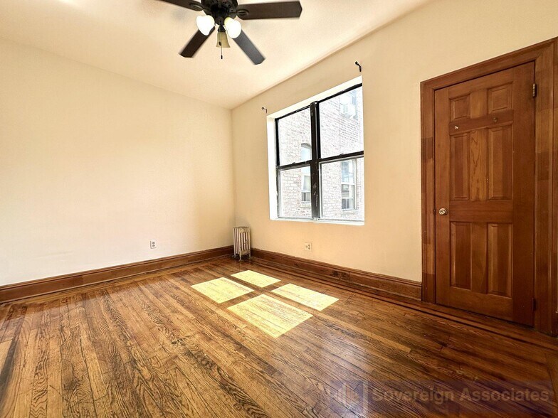 Building Photo - 64 W 108th St