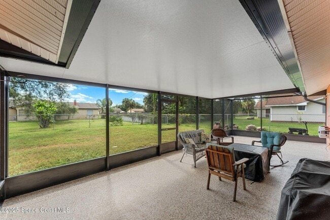 Building Photo - 1848 Edith St NE