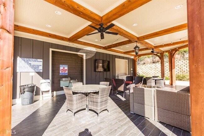 Building Photo - 3348 Turngate Ct