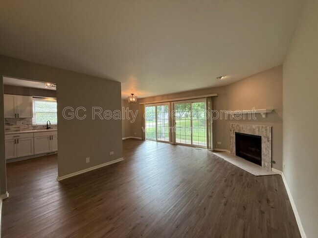 Building Photo - 1686 Grosvenor Cir
