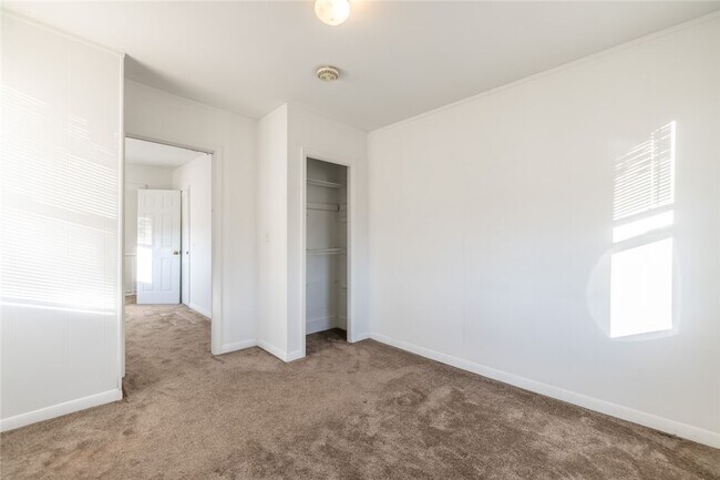 Building Photo - 757 Holt Rd