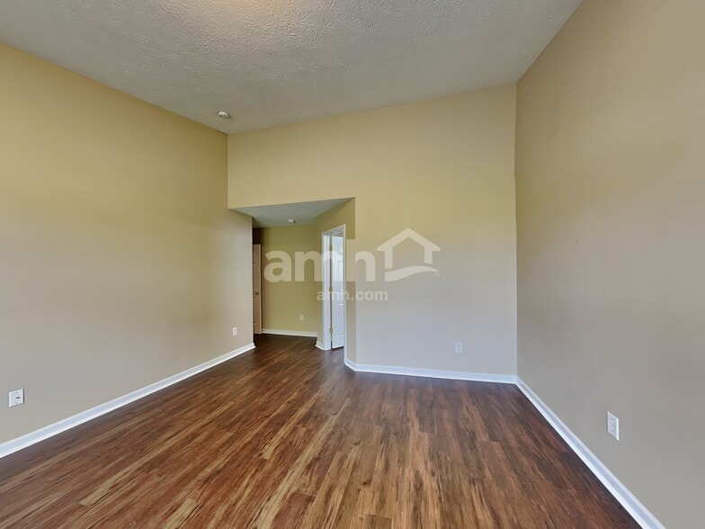Building Photo - 5884 W Falling Waters Dr