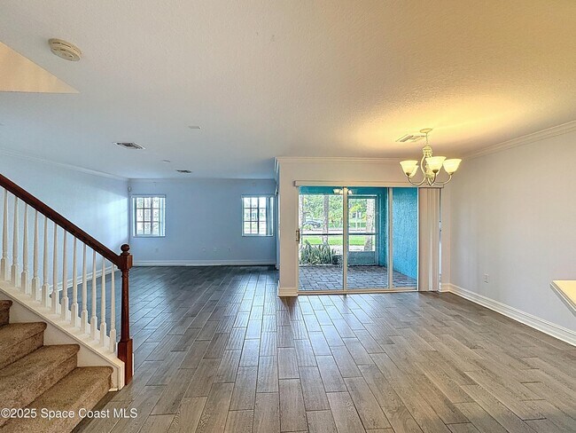 Building Photo - 2464 Hemingway Ln