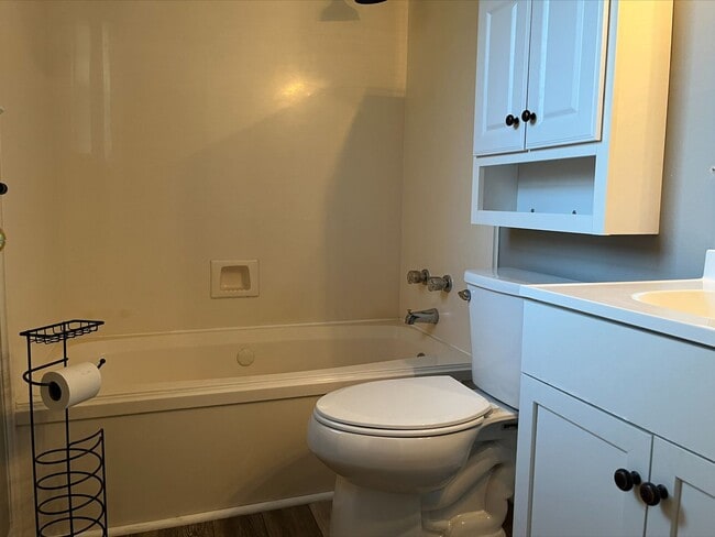 Building Photo - UPCOMING LISTING