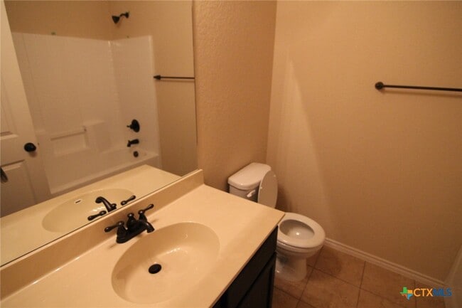 Building Photo - 534 Creekside Cir