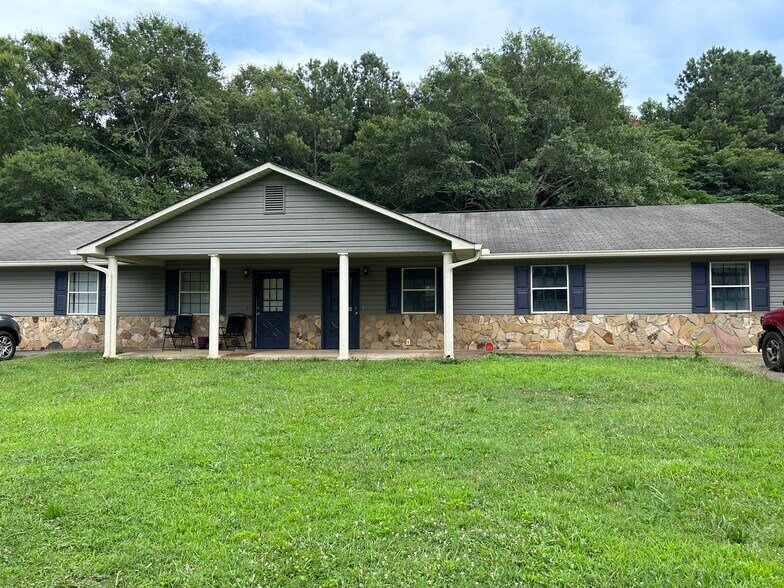 Building Photo - 2588 wren cir