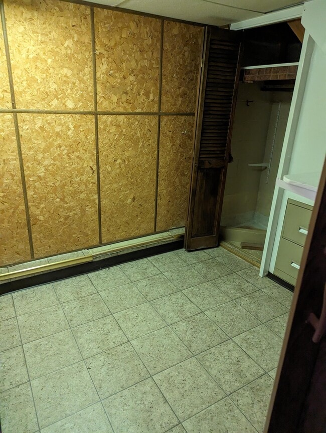 Building Photo - 9 Glenview Dr