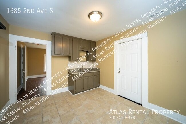 Building Photo - 1685 2nd Ave S