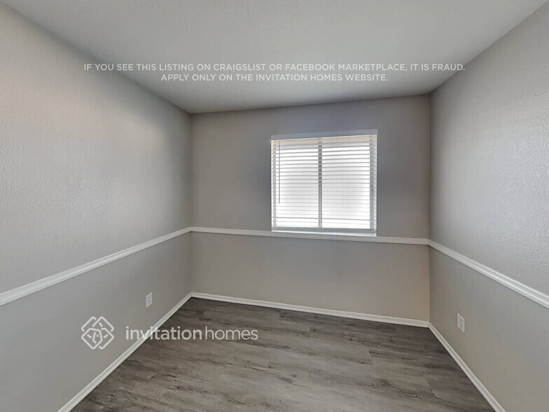 Building Photo - 6603 W Phelps Rd