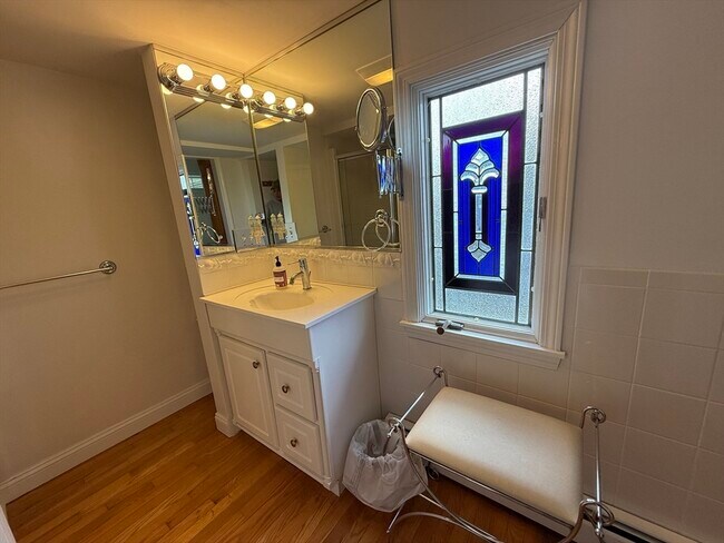 Building Photo - 7 Nancy St