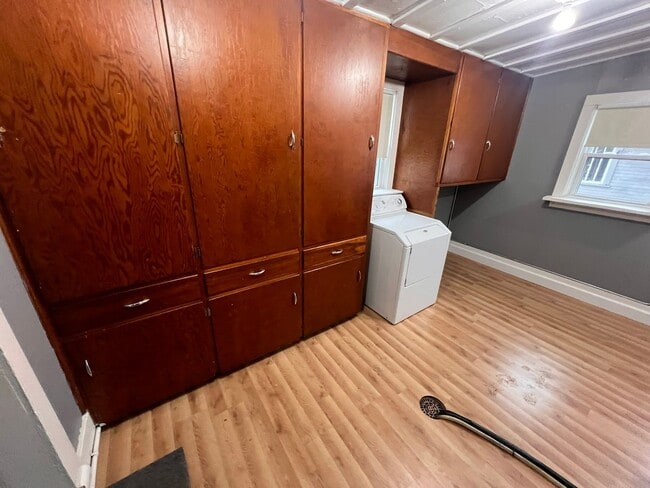 Building Photo - 2 bedroom home in Boone, fenced in yard, great for families!