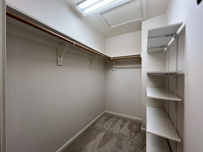 Building Photo - Incredible Forrest Park Townhome!! 2 bedroom, 2 bath, HUGE attached Garage!