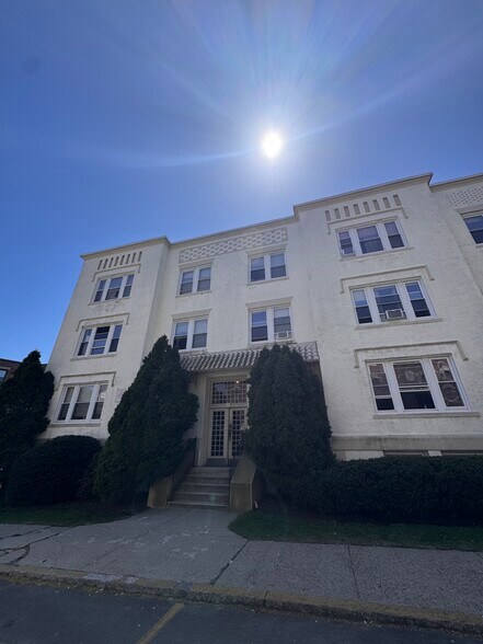 Primary Photo - 6 Radcliffe Rd