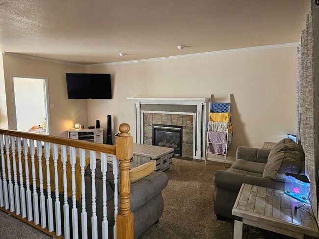 Building Photo - 5503 Bluff Pl