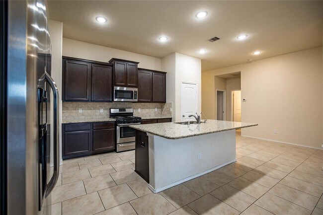 Building Photo - 23719 San Barria Dr