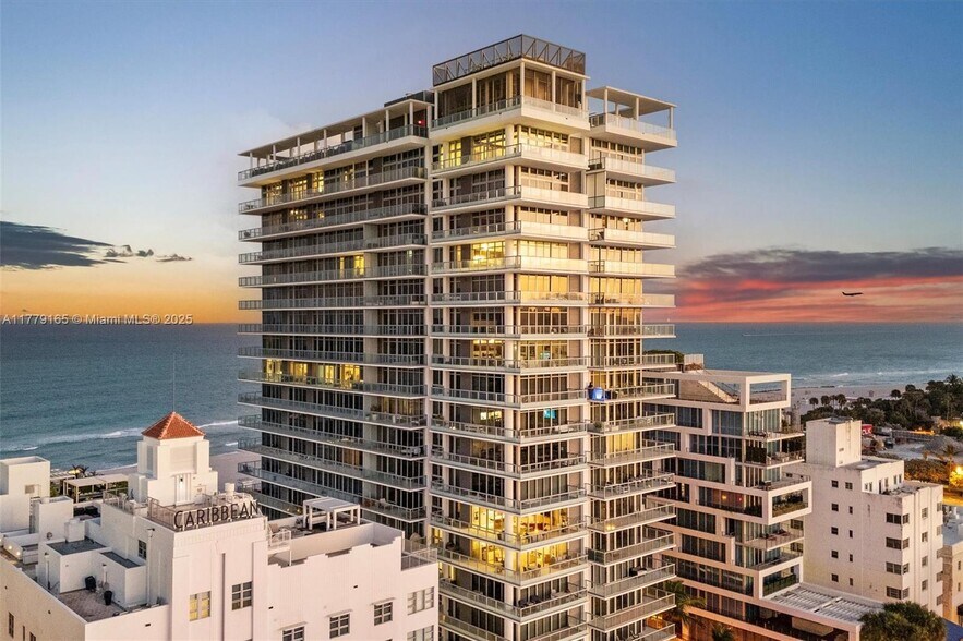 Primary Photo - 3737 Collins Ave