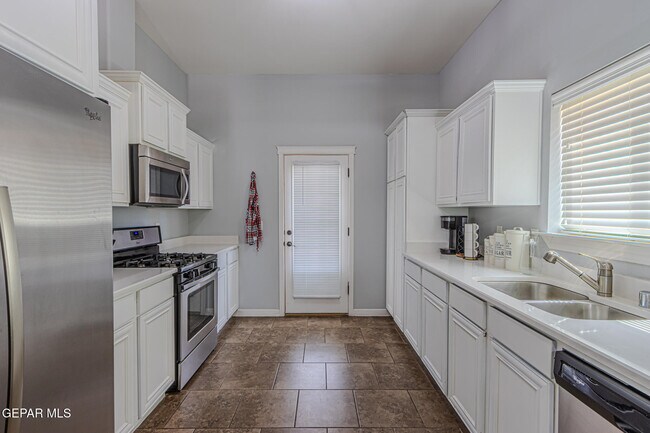 Building Photo - 3646 Grand Bahamas Dr
