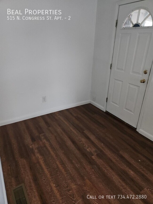 Building Photo - 515 Congress St