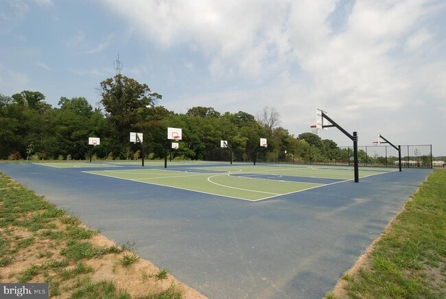 Building Photo - 1424 Piccard Dr