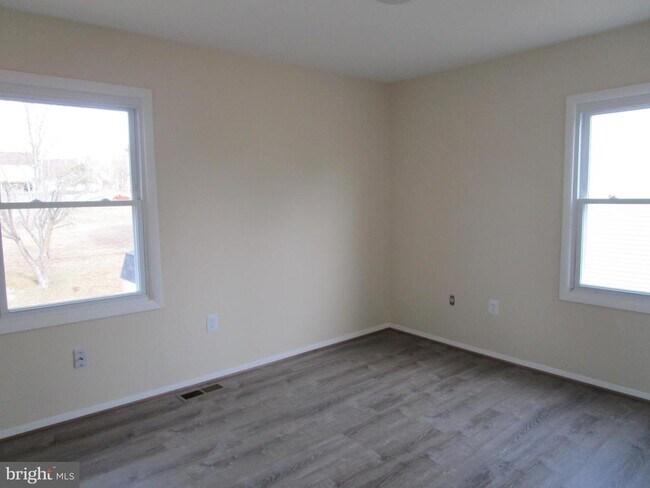 Building Photo - 2404 Maytime Dr