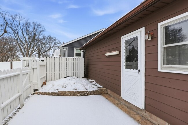 Building Photo - 3 bedroom 2 Bath Rental in Geneseo