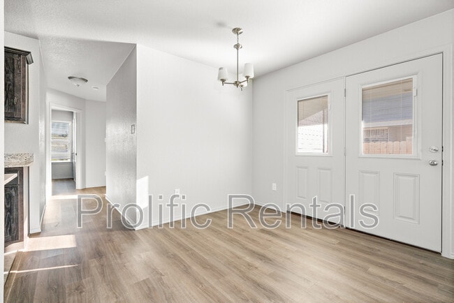 Building Photo - 107 Lost Trl