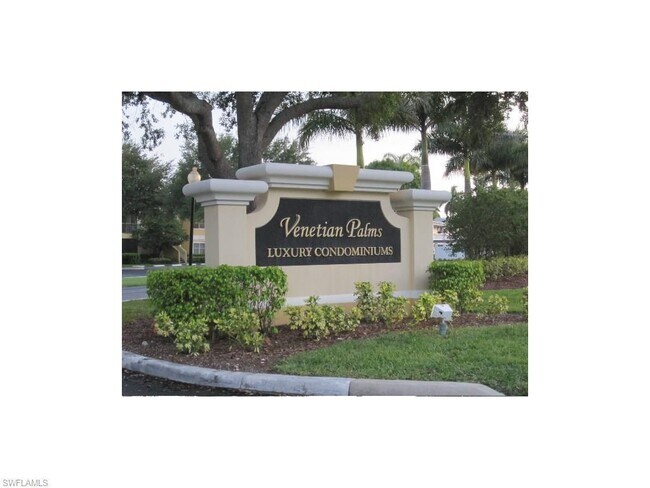 Building Photo - Beautifully  3-bedroom, 2-bath unit located in the desirable Venetian Palms community in Fort Mye...