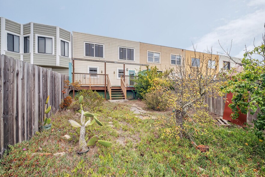 Building Photo - 1455 41st Ave