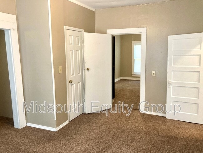 Building Photo - 3022 Anderson St