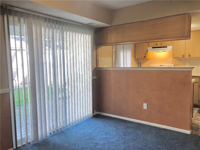 Building Photo - 104 Norwich Dr