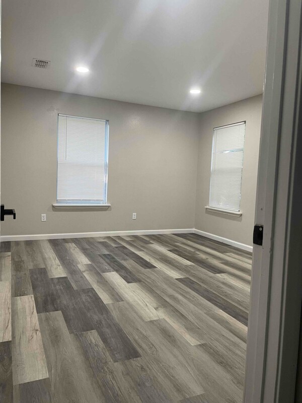 Building Photo - 1107 Basin St