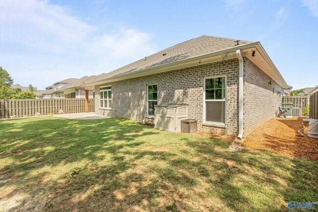 Building Photo - 26 Cobbs Cove Way SE