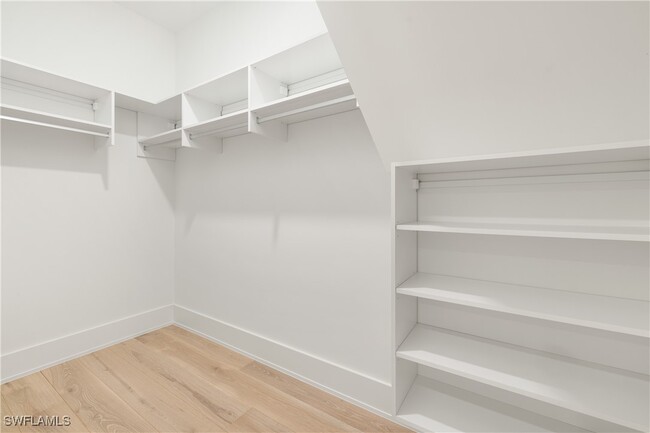 Primary Photo - 82 9th St S