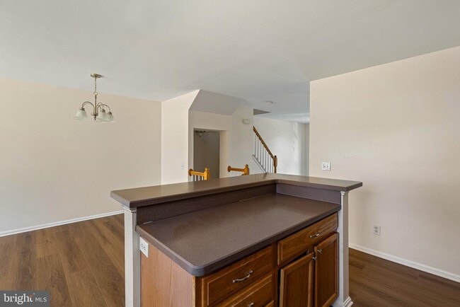 Building Photo - 22 Crenshaw Ct