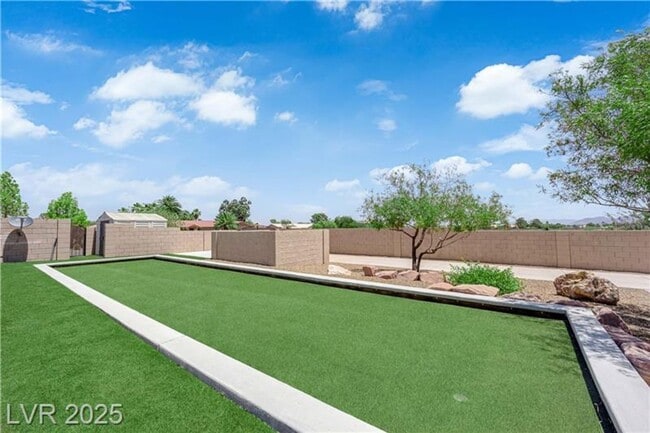 Building Photo - 1.2 Acres with Indoor & Outdoor RV Parking!!!!