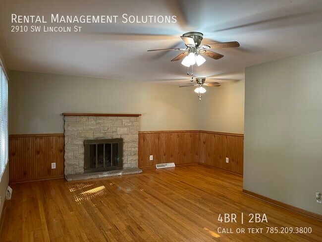 Building Photo - 2910 SW Lincoln St- 4 BED/2 BATH