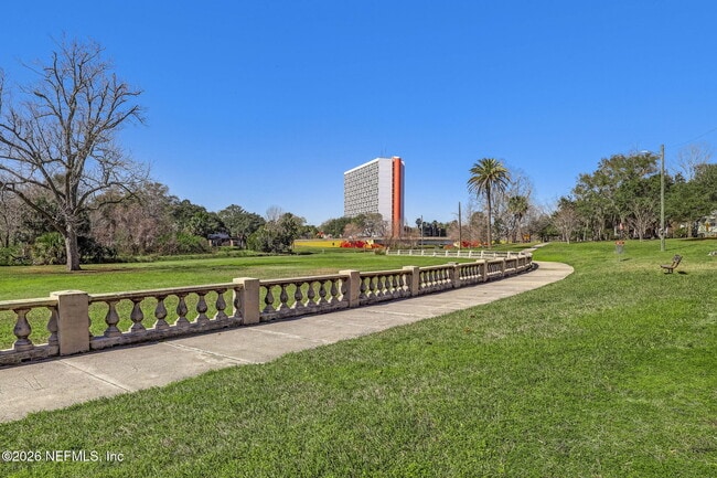 Building Photo - 1627 E 9th St