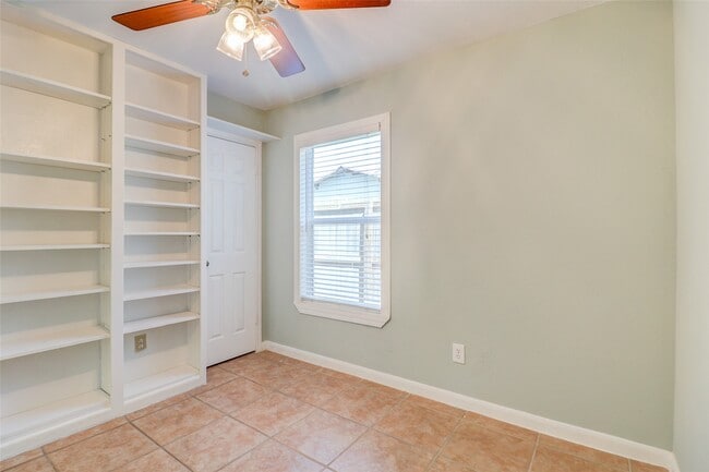 Building Photo - 17010 Cairnladdie St