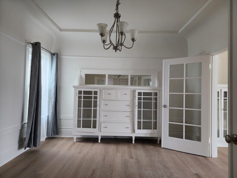 Building Photo - 521 18th Ave