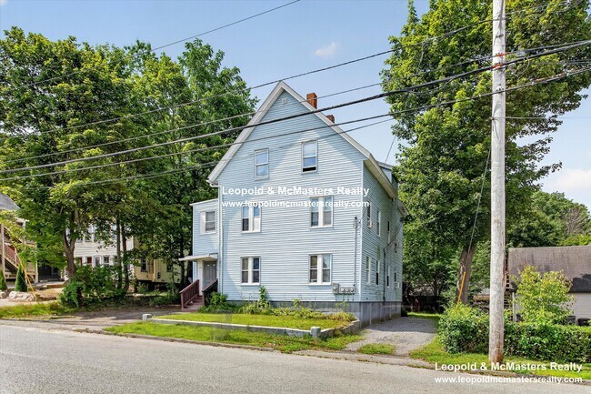 Building Photo - 139 Greenwood St