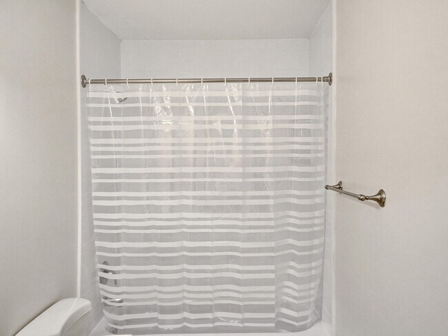 Building Photo - 3747 E Valley Green Dr