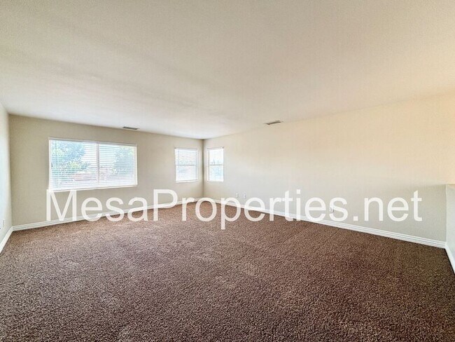 Building Photo - 15091 Brown Ln