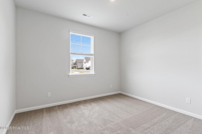 Building Photo - 11 Bonaparte St
