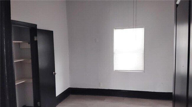 Building Photo - 67 Daniel St SE