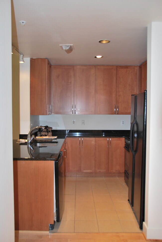 Building Photo - 4101 Albemarle St NW