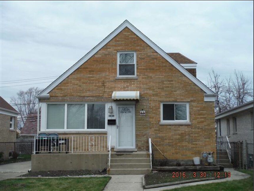 Building Photo - 3860 Jarvis Ave
