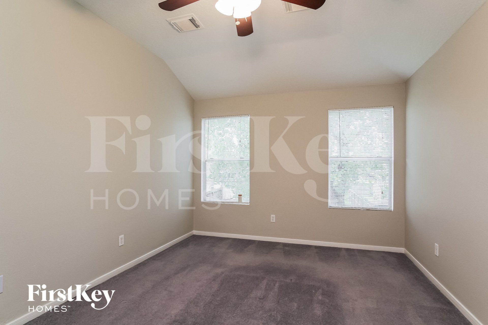 Building Photo - 947 Leadenhall Cir