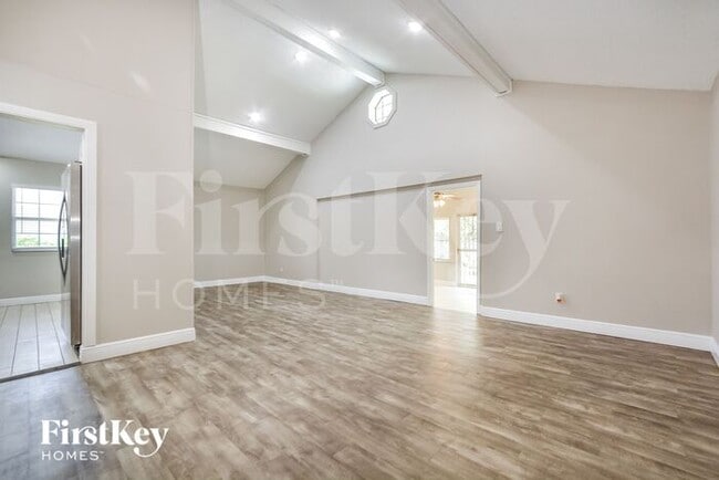 Building Photo - 1520 Tivoli Dr